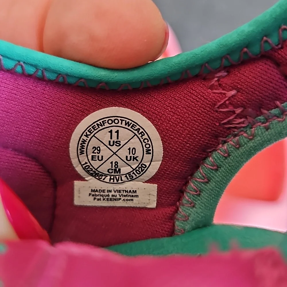 Two Pair Of Kids Water Shoes - Keen and Native - Picture 3 of 13